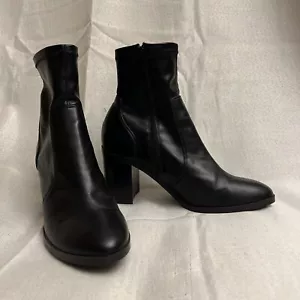 Bershka Women’s Sz 40 (9-9.5) Black Block Heel Ankle Boots Side Zip Stitching - Picture 1 of 7