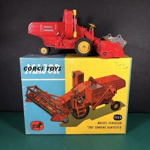 Corgi Major | 1111 | Massey-Ferguson 780 Combine Harvester & Box | Metal Tines - Picture 1 of 22