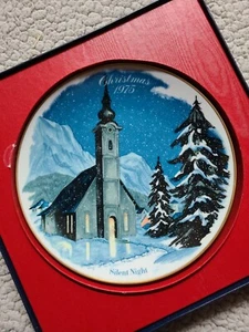 Christmas Silent Night Collector Plate Danbury Mint Limited Edition 1975 Boxed - Picture 1 of 4