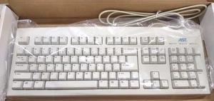 RARE VINTAGE AST BTC 5140M WINDOWS PS2 KEYBOARD FCC E5XK8M104M10U DSKB-3 - Picture 1 of 4