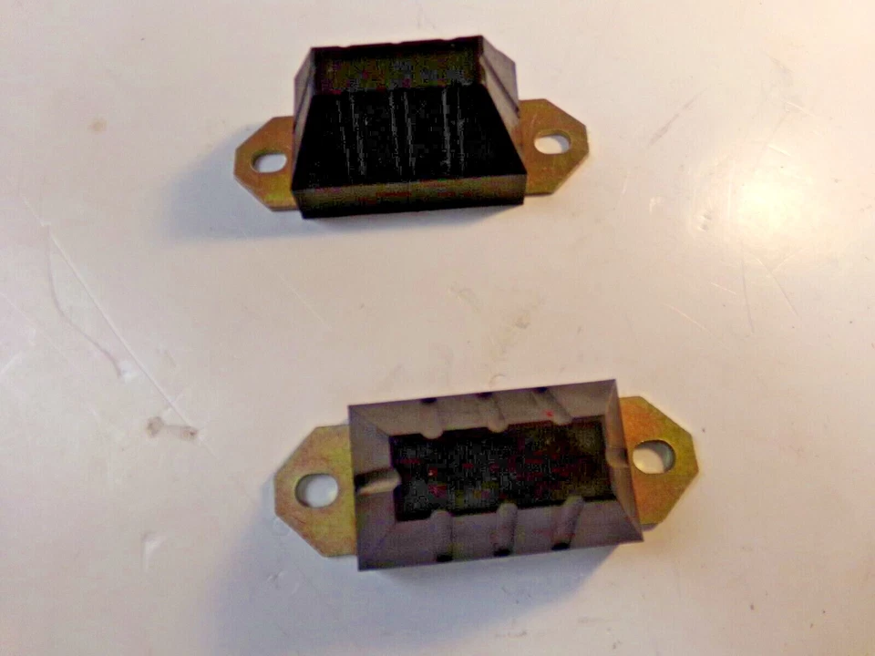 Prothane for 76-96 Jeep CJ5/7/8 Axle Snubber - Black 1-1301-BL - Изображение 1 из 2