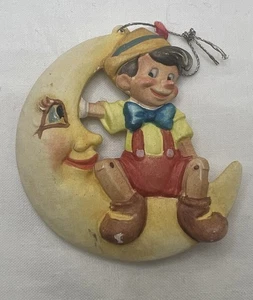 Adorno Anri Italia Disney Pinocho sentado en la luna - Imagen 1 de 6