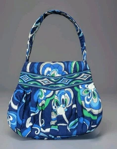BEAUTIFUL VERA BRADLEY HANNAH SMALL PURSE IN THE MEDITERRANEAN BLUE PATTERN - Picture 1 of 6