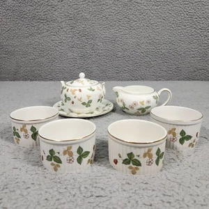 Wedgwood Strawberry & Butterfly Bone China Set of Ramekins Creamer Bowl & Saucer - Picture 1 of 13