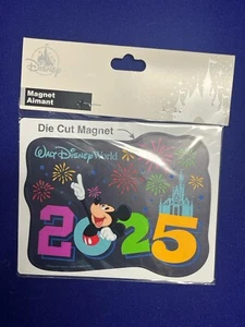 Disney Parks 2025 Calamita Topolino NUOVO - Foto 1 di 4