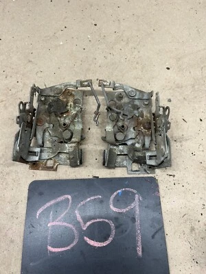 Juego de pestillos de puerta usados Impala Bel Air Biscayne 61 62 63 64 1961 1962 Rh Lh Foto 1 de 4