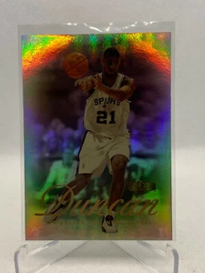 Tim Duncan #72 2000 Skybox Fleer - Picture 1 of 2