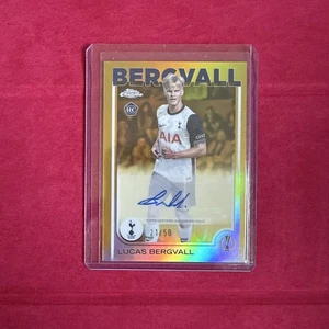 2024/25 Topps Chrome UEFA Lucas Bergvall RC Auto 21/50 Gold Wave Refractor - Bild 1 von 2