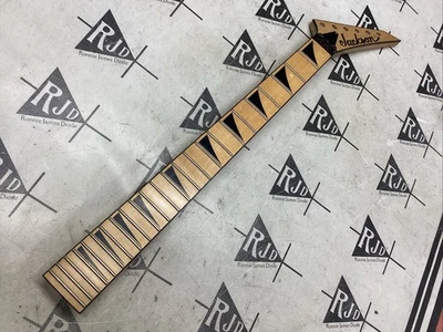 Cuello de guitarra eléctrica Jackson Japan Dinky DK2M aleta de tiburón encuadernado con 24 trastes Foto 1 de 4