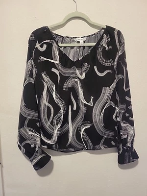 NWT Nine West Black And White Blouse Size XS - Image 1 of 4