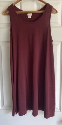 Vestido grande borgoña para mujer Mossimo Supply Com Foto 1 de 4