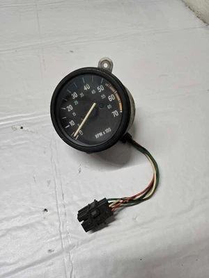 Velocímetro calibre RPM Jeep Wrangler YJ OEM 1987-1991 Foto 1 de 2
