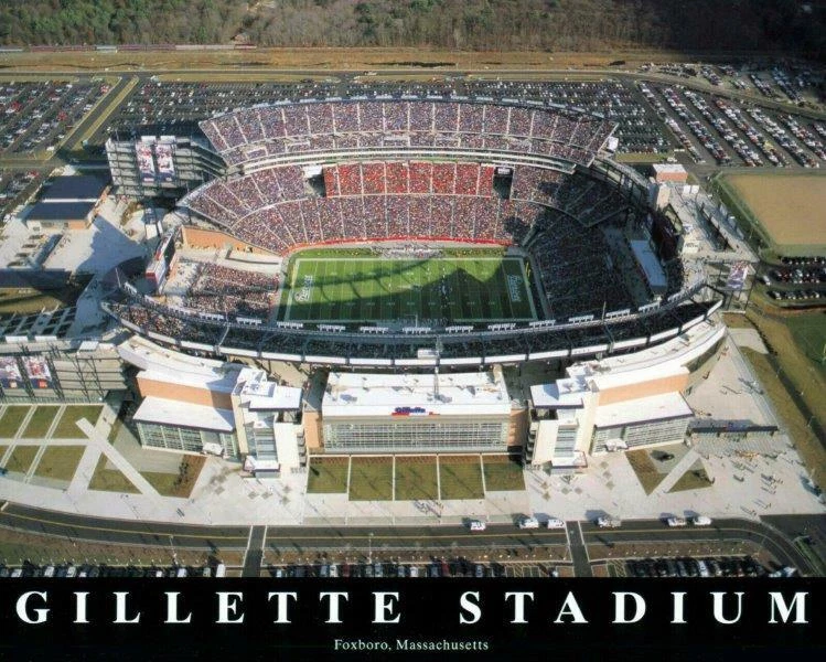 Póster fotográfico 8 x 10 GILETTE STADIUM New England Patriots hombre cueva Tom Brady Foto 1 de 1