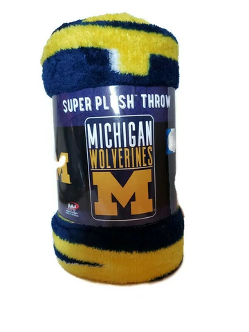 Michigan Wolverines Super Plush Throw Blanket Cover