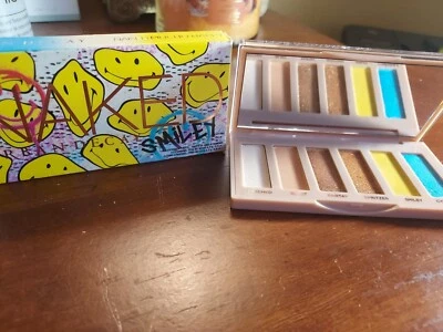 Urban Decay Smiley Naked Eyeshadow Palette Mucho Happy .16 oz New in Box - Image 1 of 4