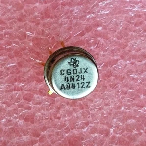 2 piezas Nuevo 4N24 NOS TI Optoacoplador TO99 Lata de Metal Pines de Oro Texas Instruments - Imagen 1 de 1