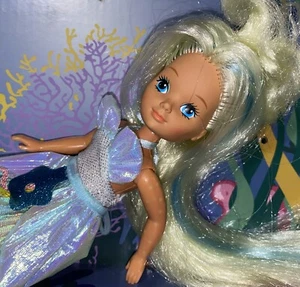 Vintage 1986 Enchanted Island Maiden Goldenwaves Mermaid Doll Lady Lovely Locks - Picture 1 of 8
