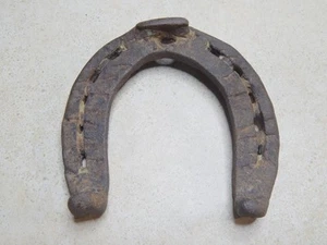 Antique Hand-Forged Horseshoe – Iron Blacksmith Made, 486g Ukraine - Picture 1 of 8