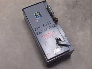 INTERRUPTOR DE SEGURIDAD DE ARRANQUE COMBINADO SQUARE D CA-14 CLASE 8538 30A DESCONEXIÓN - Imagen 1 de 9