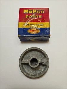 1951-1954 Desoto Dodge Chrysler Custom New Yorker Speed Rail Guide 1315803 NOS - Picture 1 of 4