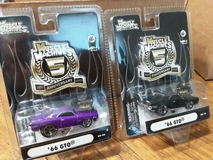 MUSCLE MACHINES '66 PONTIAC GTO 5th Anniv PAIR BLACK and Purple 1/64 MM5th002 - Picture 1 of 4