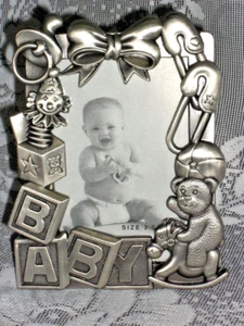 Marco de fotos de bebé para 3,5" x 5" con caja Sixtrees metal plateado   - Imagen 1 de 3
