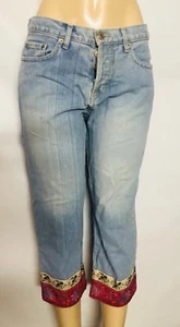 PARIS BLUES ORIGINAL CAPRI JEANS FOR WOMEN WITH BEAUTIFUL FLORAL DESIGN SIZE 8. - Picture 1 of 5