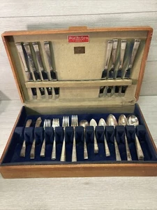 National Silver Company Cavalcade BasketWeave 58 Teile Silberbesteck versilbert - Bild 1 von 24