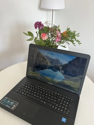 asus 17.3 laptop - Bild 1 von 2
