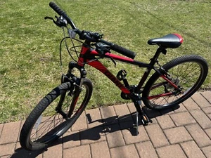 Used 26" Giant Revel 2 Boys Bike Black/Red - Picture 1 of 8