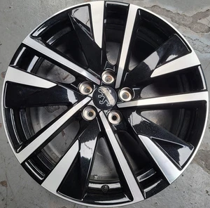 ORIGINAL PEUGEOT 3008 18" ALLOY WHEELS - NEW - Picture 1 of 1