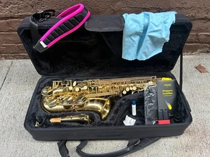SAXOFÓN ALTO JEAN BAPTISTE Modelo JB290AL con Boquilla, Estuche, Correa, Cojín - Imagen 1 de 16