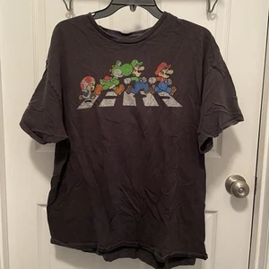 Super Mario Shirt Men XLarge Black Beatles Abbey Road Crosswalk Nintendo game - Picture 1 of 17