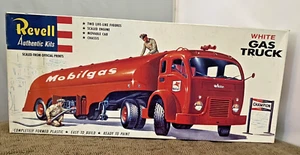 Revell 1:48 1956 Fruehauf Mobilgas White Gas Truck Sealed Model Kit #1420 A - Picture 1 of 7