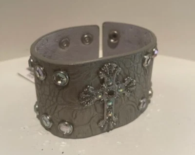 Pulsera con cinturón a presión de cuero cruzado con hebilla de estrás - NUEVA CON ETIQUETAS - Rápida Foto 1 de 3