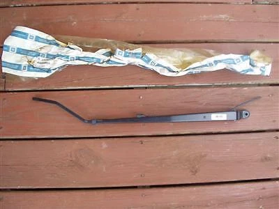 BUICK 10424402 1997-2005; SIGLO Y BRAZO REGAL; LIMPIAPARABRISAS-DERECHO (#15237915) Foto 1 de 1