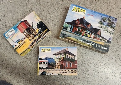 Atlas HO Scale Model Railroad Kits Lot - Image 1 of 4