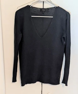 Suéter Theory Adrianna RL Pluma Cachemira Cuello en V Talla Pequeña Gris Pullover - Imagen 1 de 17