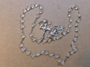 Schöner Milchglas Rosenkranz in Herzform mit Perlen - Bild 1 von 4