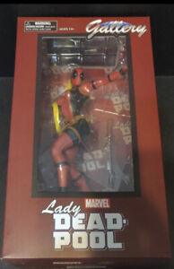 Diamond Select Toys Marvel Gallery Statue Lady Deadpool DST PVC