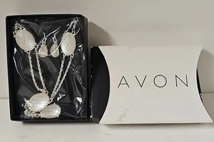 Avon Doppelkette "Y" weiß silberfarben Halskette Anhänger & Ohrring Set - Bild 1 von 3