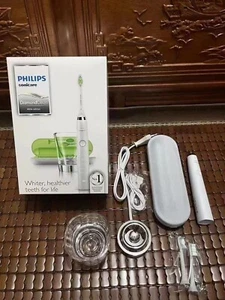 Philips Sonicare DiamondClean Electric Toothbrush HX9352 with Charging Case - Picture 1 of 5