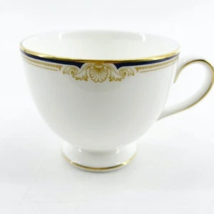 Vintage WEDGWOOD CAVENDISH Leigh Shaped Footed Coffee Tea Cup 1982 England - Picture 1 of 7