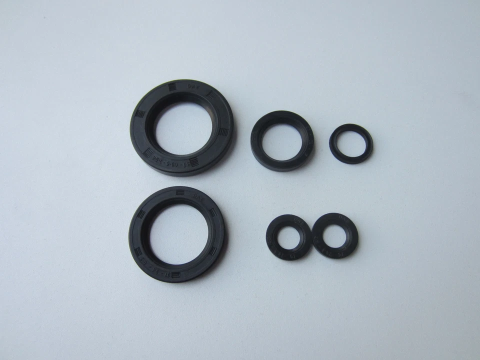 КОМПЛЕКТ МАСЛЯНЫХ УПЛОТНЕНИЙ ДЛЯ 4-СТУПЕНЧАТОГО ДВИГАТЕЛЯ TRIUMPH T120 TR6 99-9956 1963-72 BONNEVILLE 650 - Изображение 1 из 1