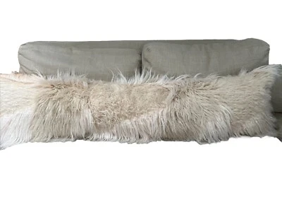 Pottery Barn 蒙古拼贴人造毛皮腰枕带羽毛插入 6547 — 第 1/4 张图片