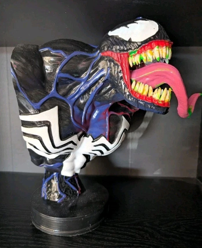 Venom Bust. Custom Statue of Venom from the Spiderman Comic Books. - Image 1 of 4