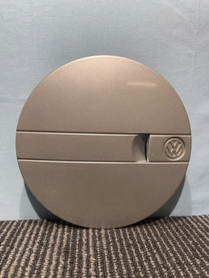 Volkswagen Golf 2, Jetta & Polo Wheel Center Cap Silver 191601149D OEM Plastic - Image 1 of 4
