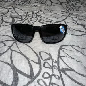 Piranha Sonnenbrille schwarz glänzendes Gestell schwarze Gläser UV-Schutz Sport - Bild 1 von 4