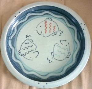 Jay Burn "Bounty" signierte Fischplatte blau 2010 Studio Kunstkeramik 12" x 1,5" - Bild 1 von 6