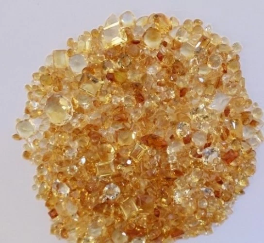 CITRINO DORADO MÁS DE 100 QUILATES DE PIEDRAS PRECIOSAS NATURALES FACETADAS SUELTAS MIXTAS Foto 1 de 1